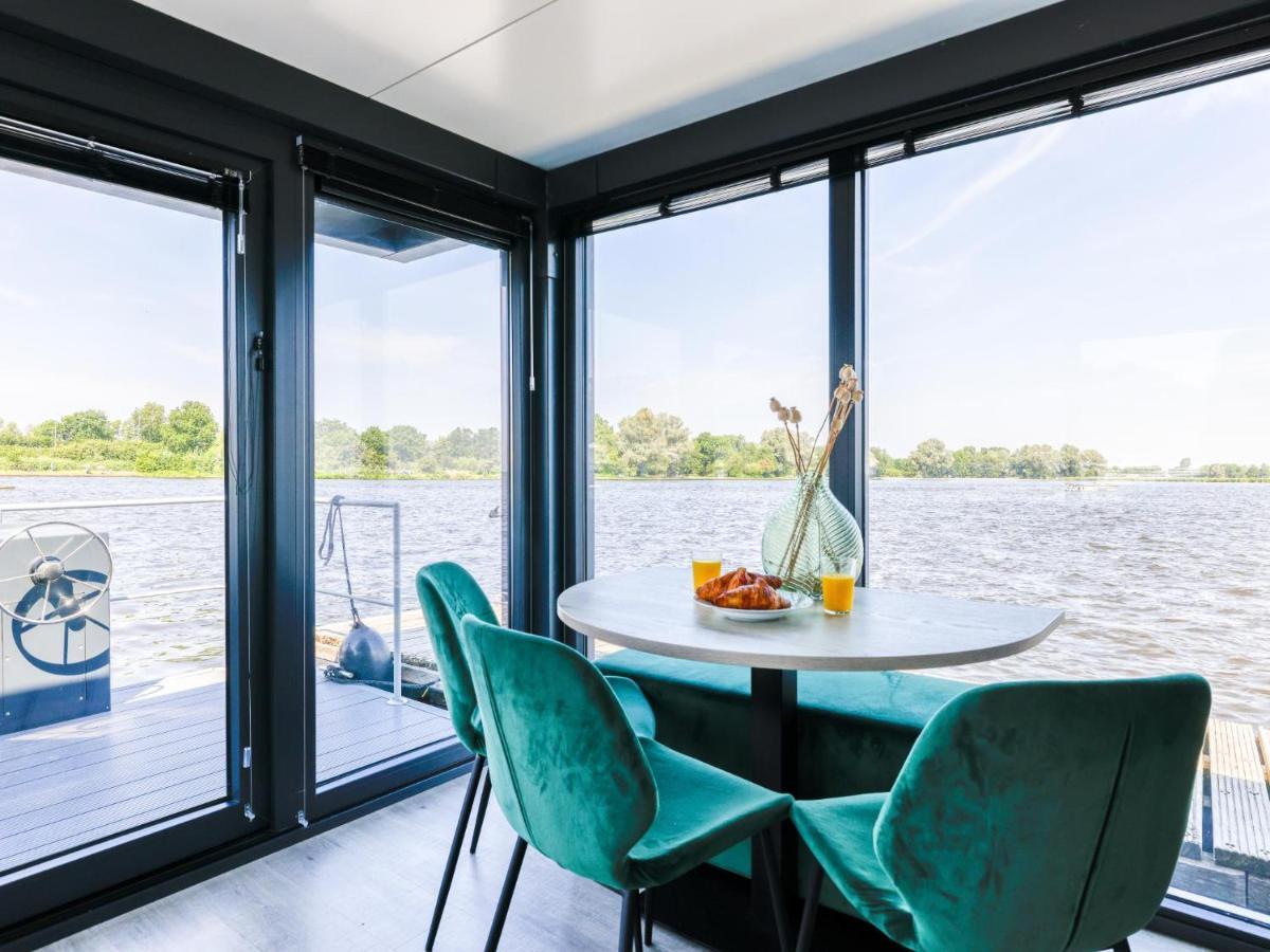 ホテル Tiny Houseboat Parel I - Airco Uitgeest エクステリア 写真