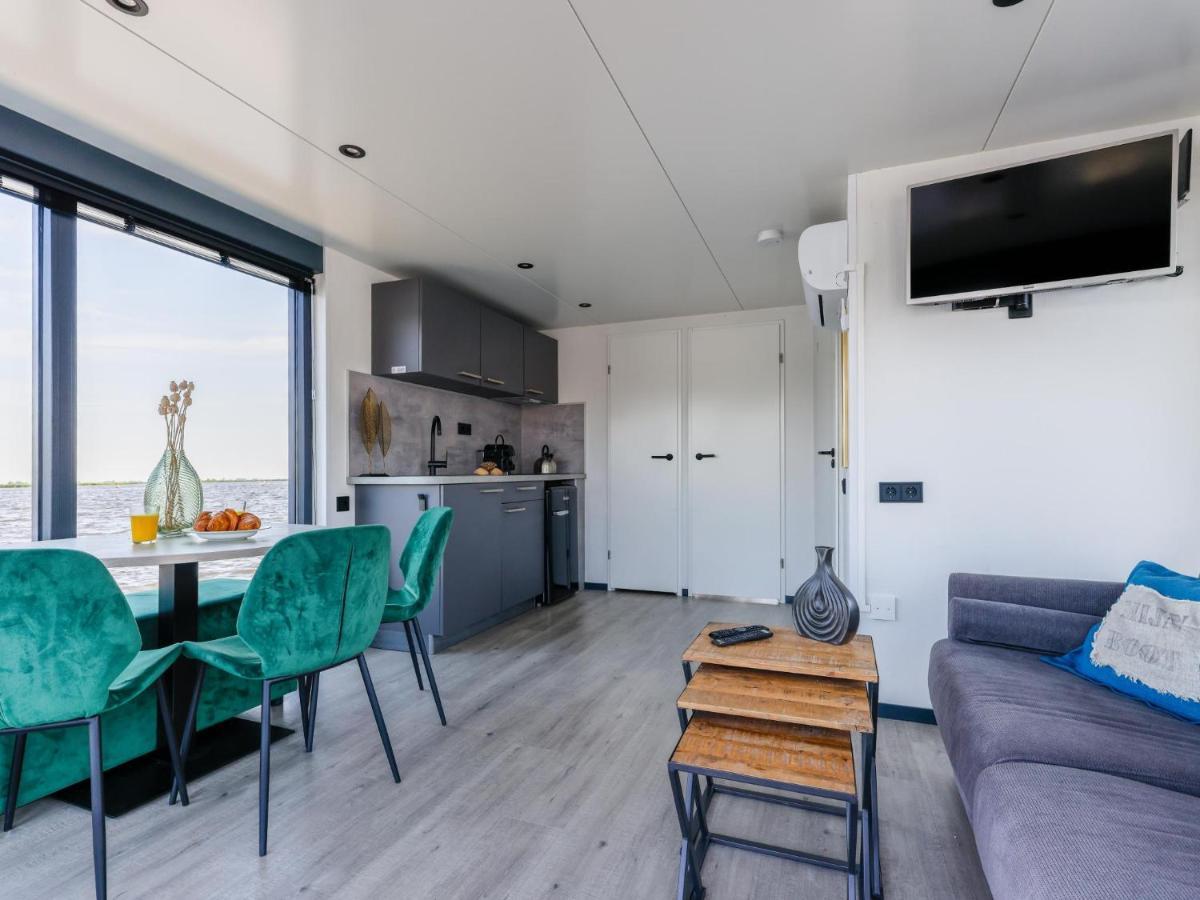 ホテル Tiny Houseboat Parel I - Airco Uitgeest エクステリア 写真