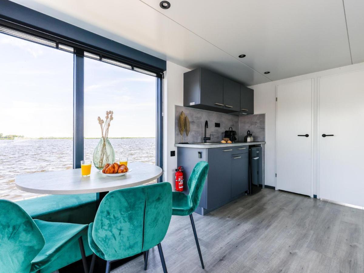 ホテル Tiny Houseboat Parel I - Airco Uitgeest エクステリア 写真