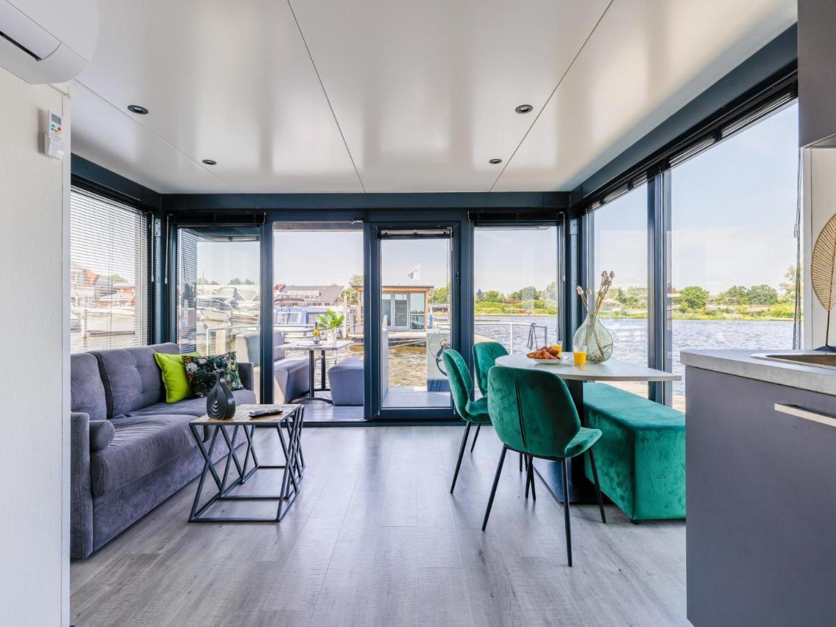 ホテル Tiny Houseboat Parel I - Airco Uitgeest エクステリア 写真
