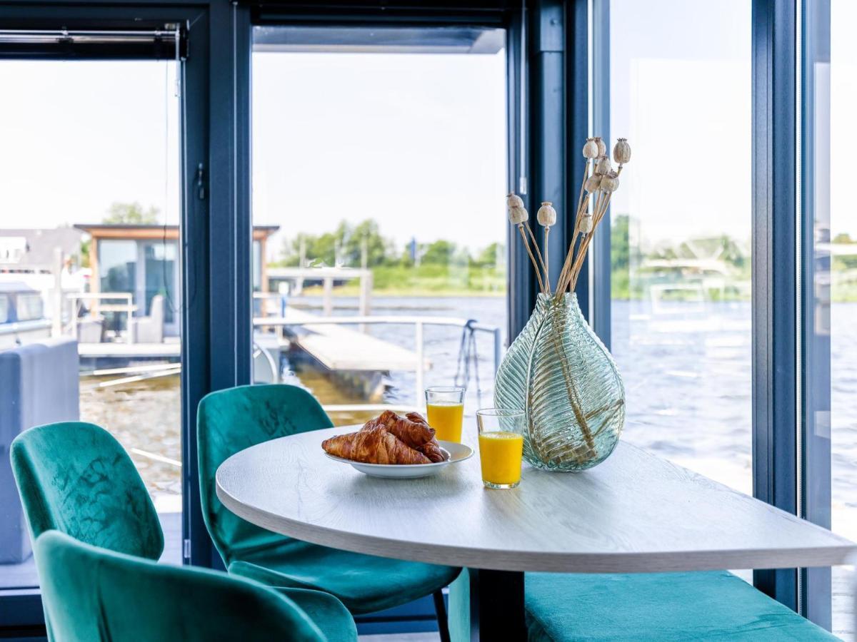 ホテル Tiny Houseboat Parel I - Airco Uitgeest エクステリア 写真