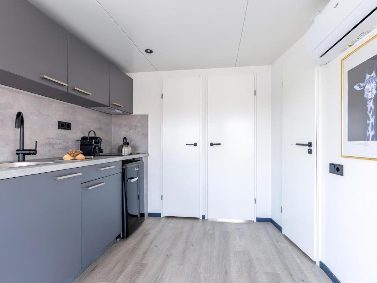 ホテル Tiny Houseboat Parel I - Airco Uitgeest エクステリア 写真