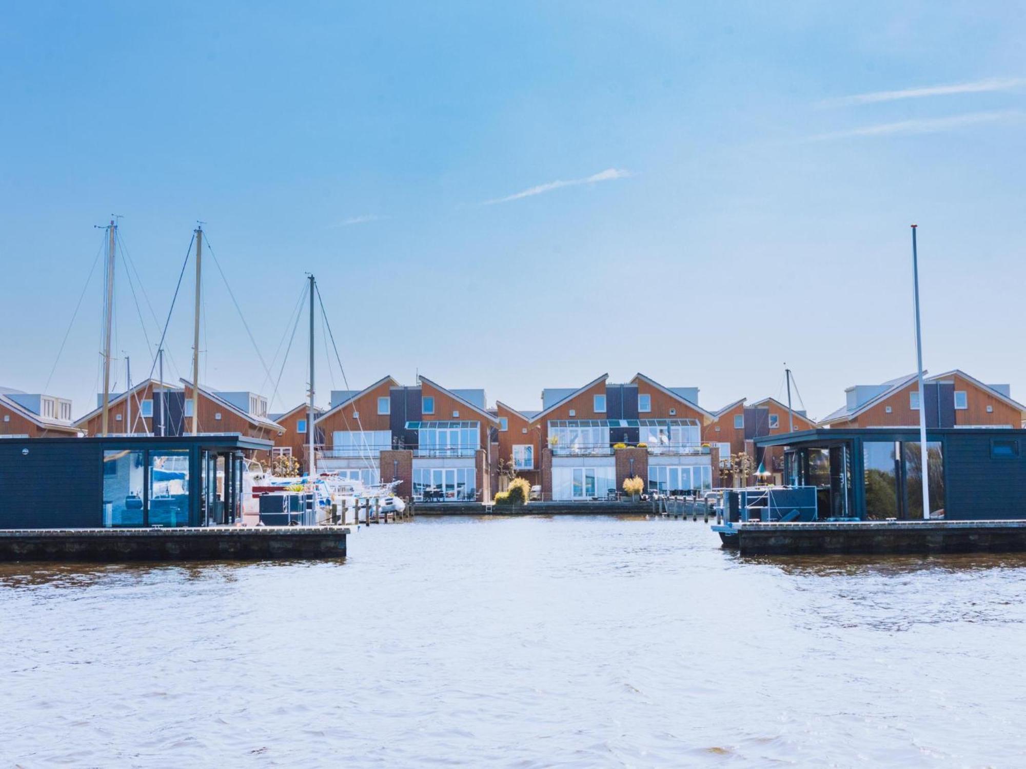 ホテル Tiny Houseboat Parel I - Airco Uitgeest エクステリア 写真