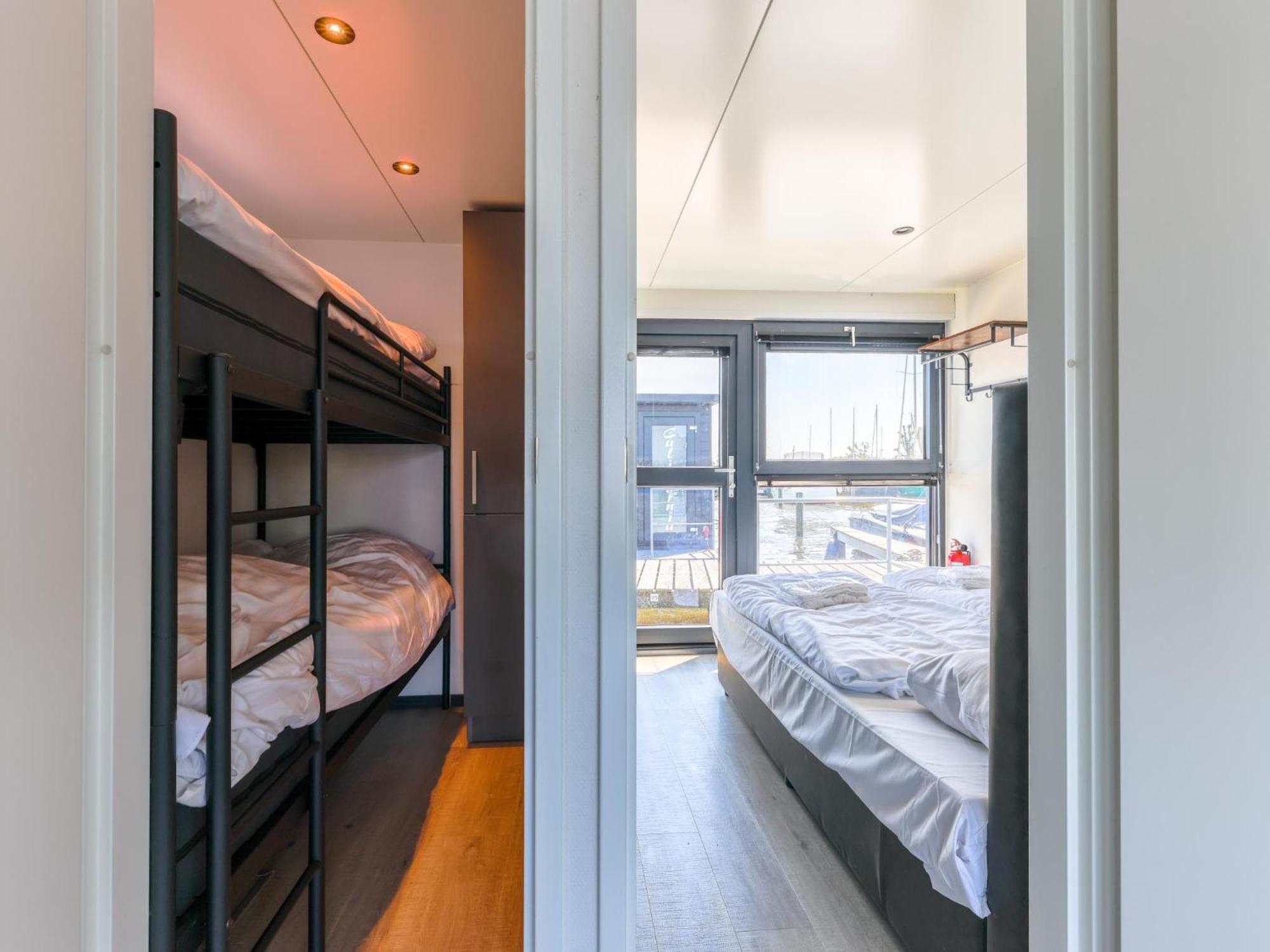 ホテル Tiny Houseboat Parel I - Airco Uitgeest エクステリア 写真