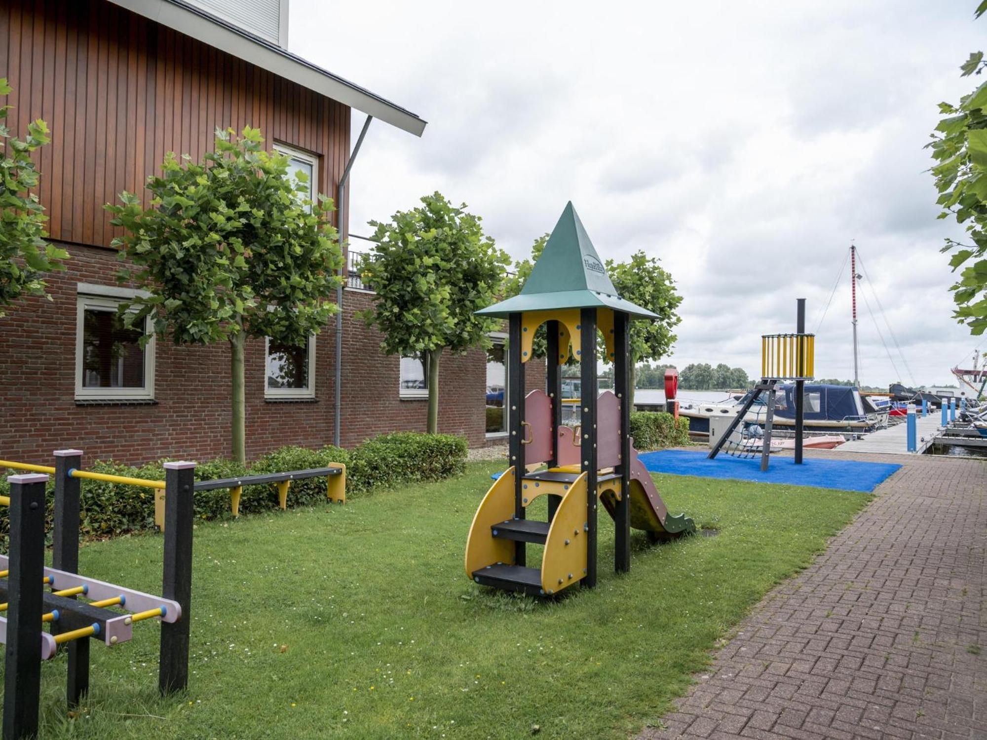 ホテル Tiny Houseboat Parel I - Airco Uitgeest エクステリア 写真