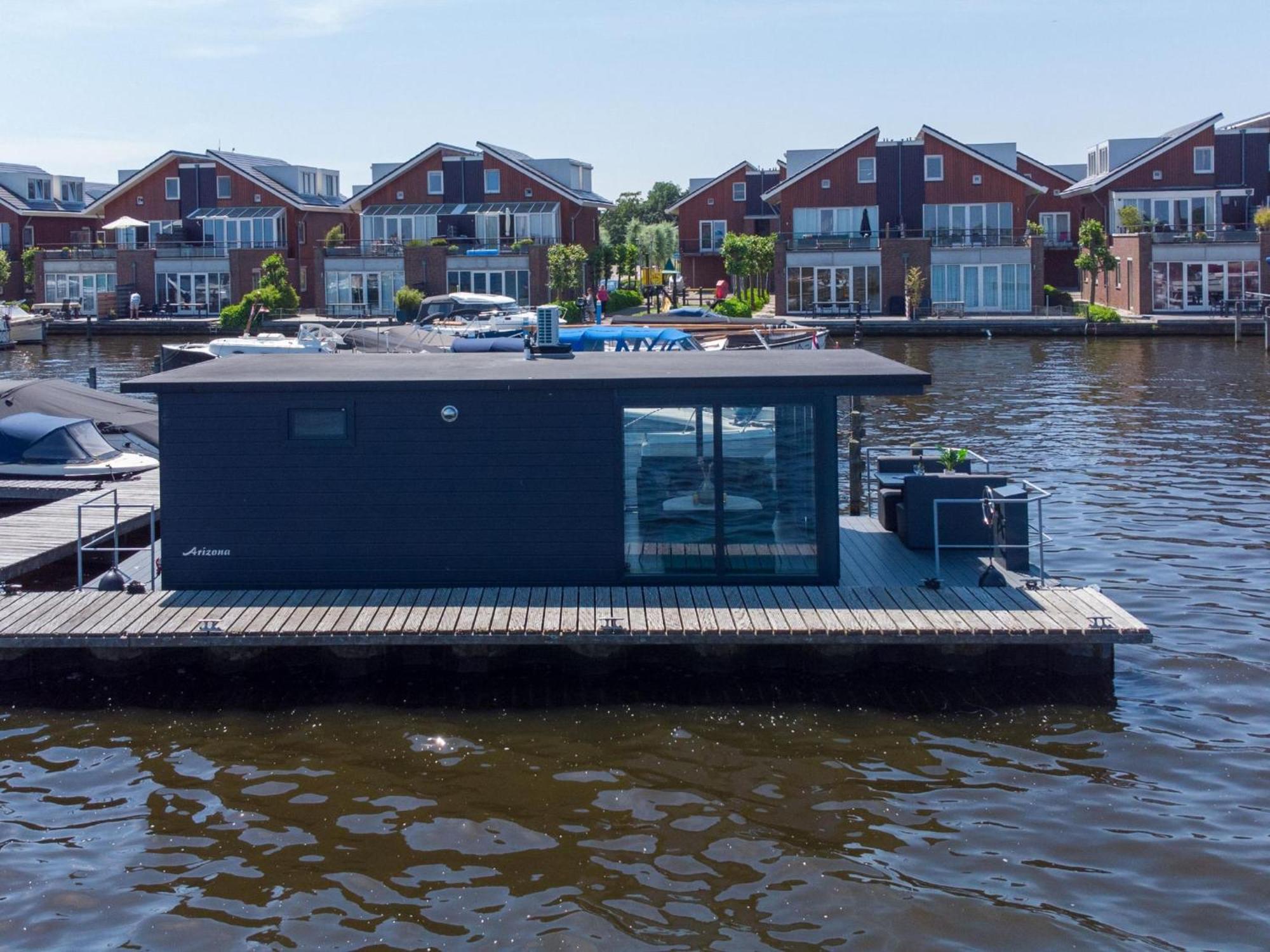 ホテル Tiny Houseboat Parel I - Airco Uitgeest エクステリア 写真